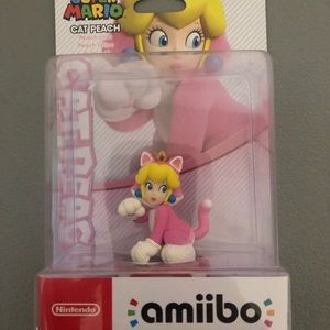 Brand new princess peach Amiibo
